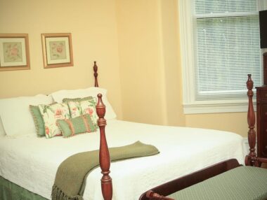 JP Morgan Room, DuPont Mansion Historic Bed and Breakfast